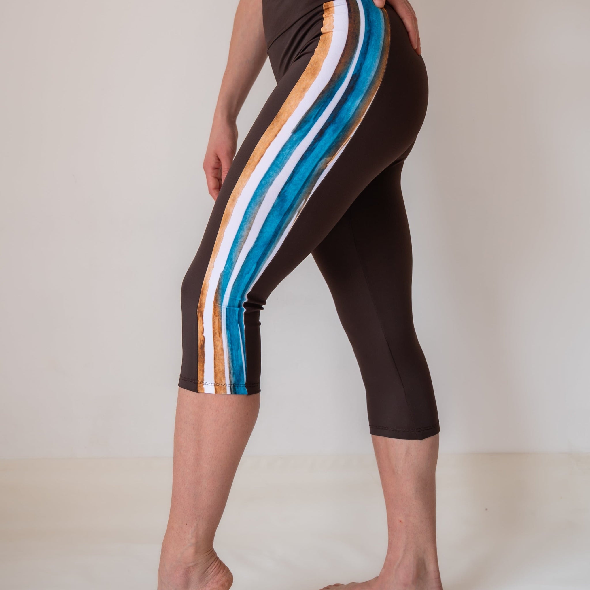 https://www.atelierdelladanzamp.com/cdn/shop/products/brown-leo-capri-legging-for-yoga-and-fitness-for-girls-and-women-1.jpg?crop=center&height=2048&v=1651915911&width=2048